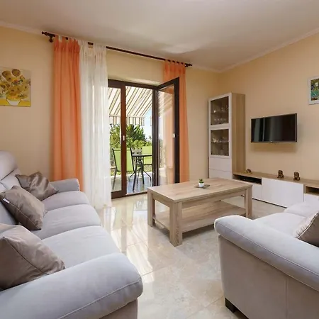 House Max