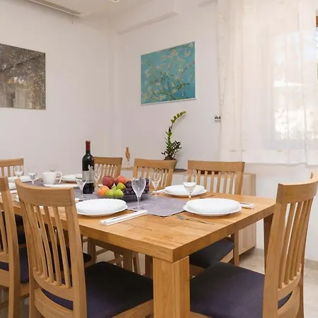House Max Holiday home