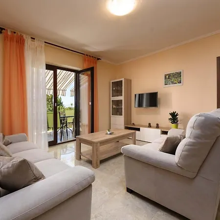 Сasa de vacaciones House Max *